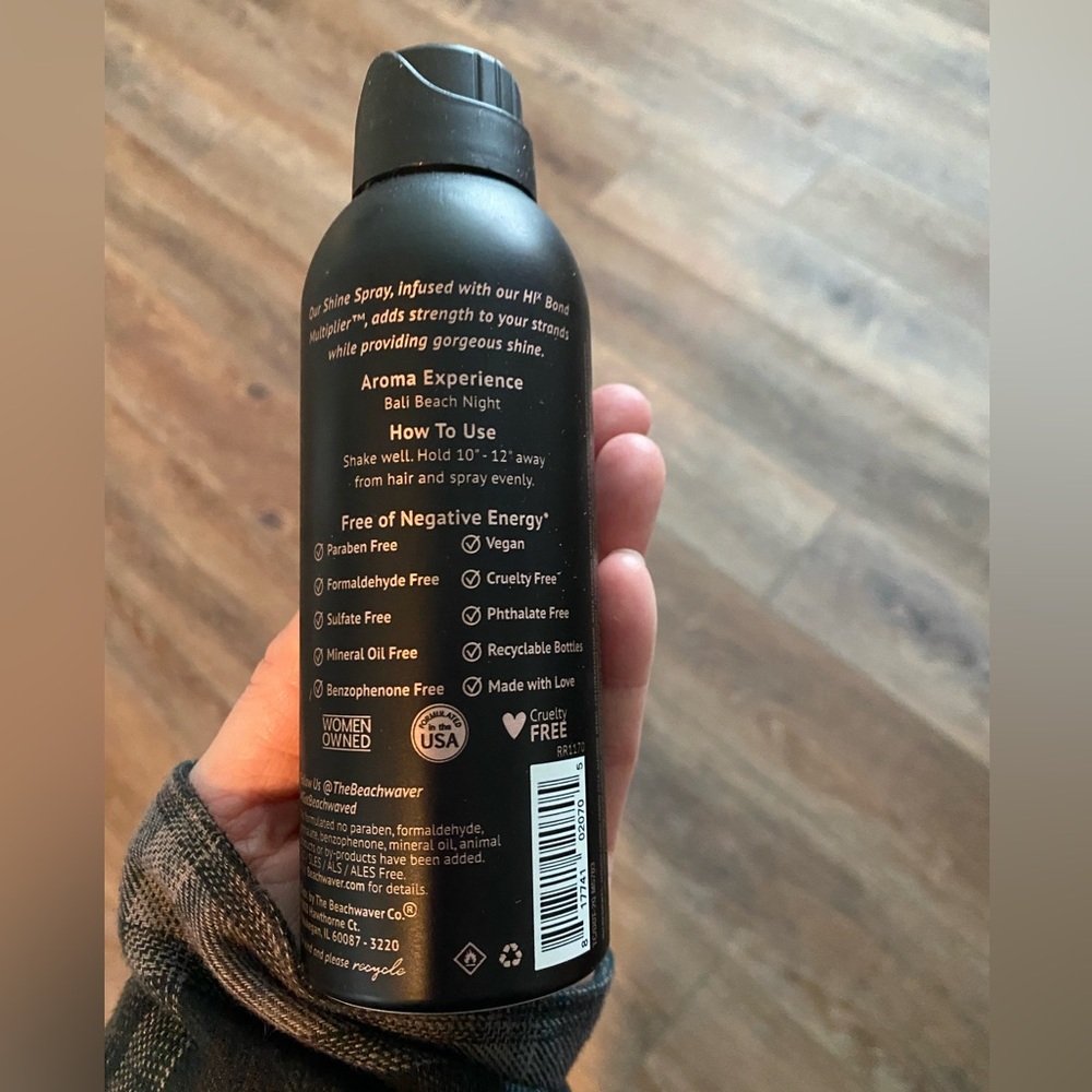 Beachwaver Shine Squad Spray  (New) - Picture 2 of 3